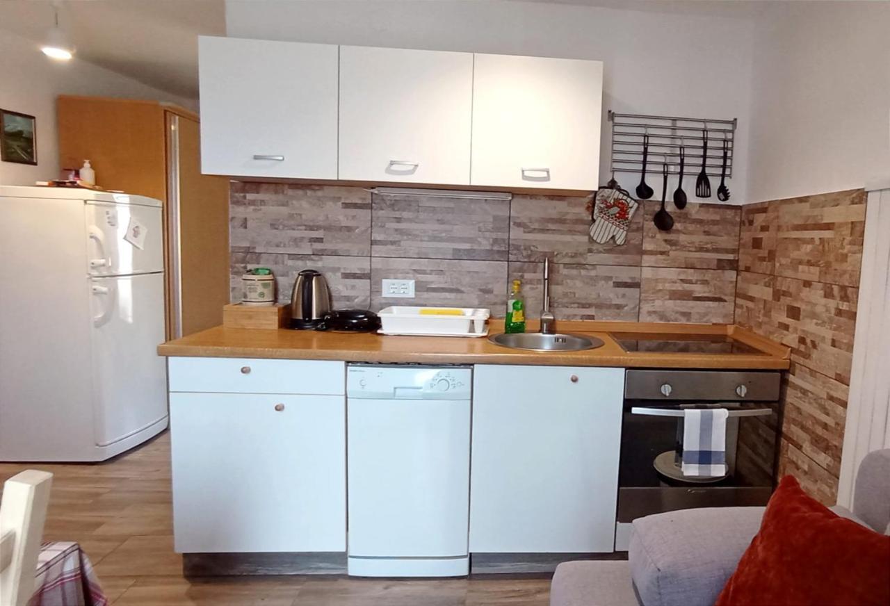 Apartman Sveti Rok エクステリア 写真